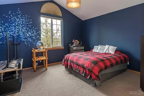 1232 NE Locksley Dr, Bend, OR 97701 photo 13