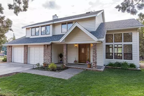 63311 Abbey Rd, Bend, OR 97701 photo 1