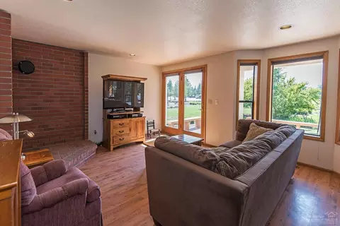 63311 Abbey Rd, Bend, OR 97701 photo 8