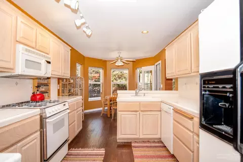 61121 Ladera Rd, Bend, OR 97702 photo 3
