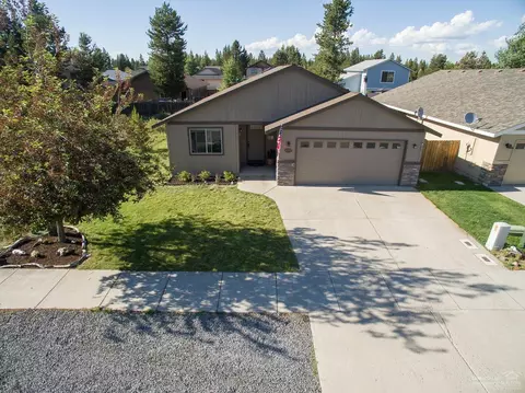 16438 Riley Dr, La Pine, OR 97739 photo 2