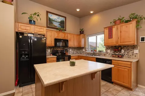 16438 Riley Dr, La Pine, OR 97739 photo 5