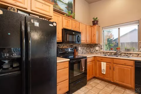 16438 Riley Dr, La Pine, OR 97739 photo 7