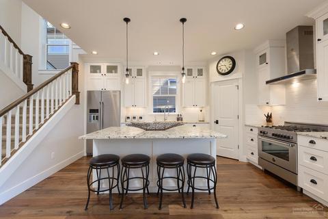 1809 NW Fields St, Bend, OR 97703 photo 8