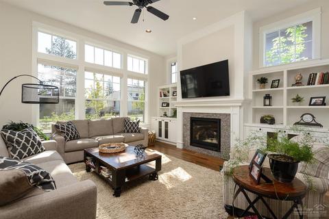 1809 NW Fields St, Bend, OR 97703 photo 5