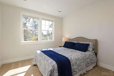 1809 NW Fields St, Bend, OR 97703 photo 21