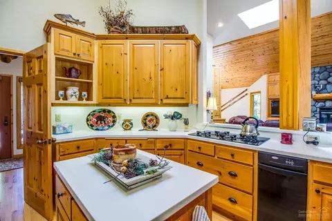 17917 Mugho Ln, Sunriver, OR 97707 photo 8