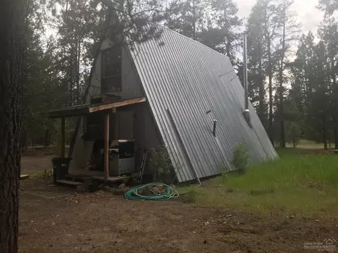 51550 Ash Rd, La Pine, OR 97739 photo 2