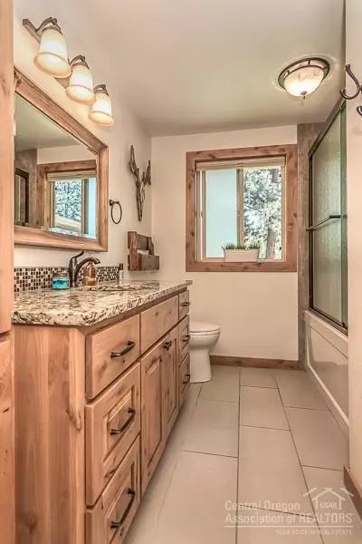 61121 SW Echo Hollow Rd, Bend, OR 97702 photo 13