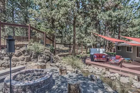 61121 SW Echo Hollow Rd, Bend, OR 97702 photo 21