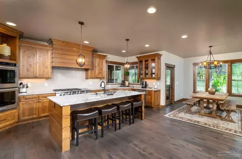 56629 Sunstone Loop, Bend, OR 97707 photo 6
