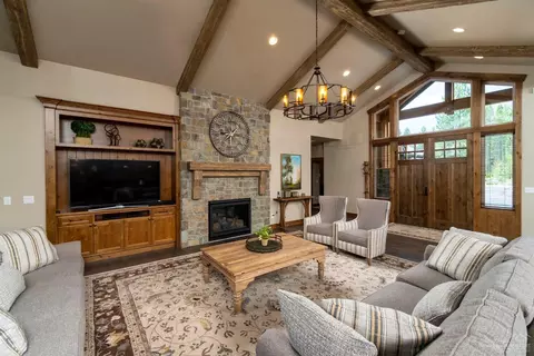 56629 Sunstone Loop, Bend, OR 97707 photo 4