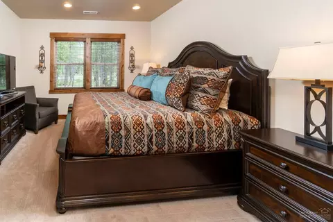 56629 Sunstone Loop, Bend, OR 97707 photo 13