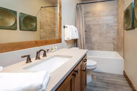 56629 Sunstone Loop, Bend, OR 97707 photo 16