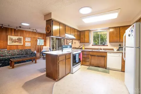 63415 Saddleback Dr, Bend, OR 97703 photo 9