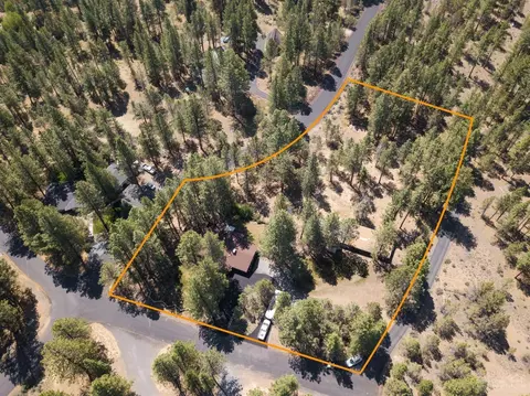 63415 Saddleback Dr, Bend, OR 97703 photo 2