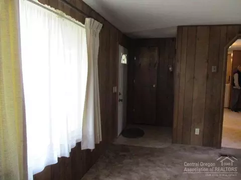 360 Riddle Rd, Crescent, OR 97733 photo 5