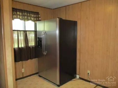360 Riddle Rd, Crescent, OR 97733 photo 10