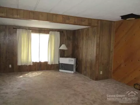 360 Riddle Rd, Crescent, OR 97733 photo 6
