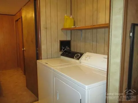 360 Riddle Rd, Crescent, OR 97733 photo 11