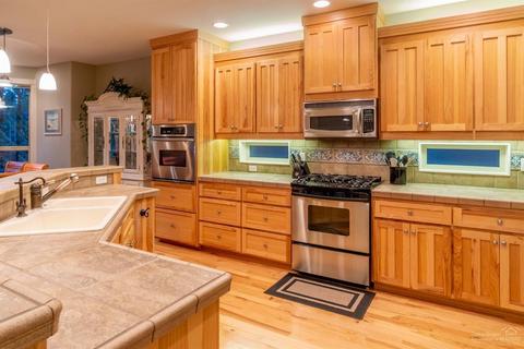 60984 Creekstone Loop, Bend, OR 97702 photo 8