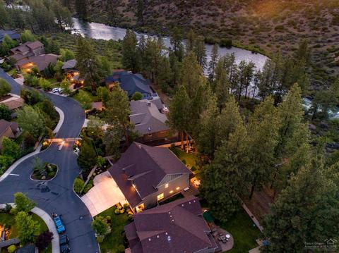 60984 Creekstone Loop, Bend, OR 97702 photo 2