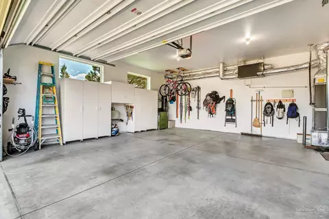61050 Bacchus Ct, Bend, OR 97702 photo 13
