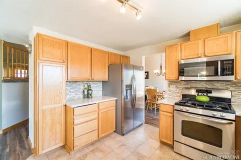 1036 NE Locksley Dr, Bend, OR 97701 photo 6