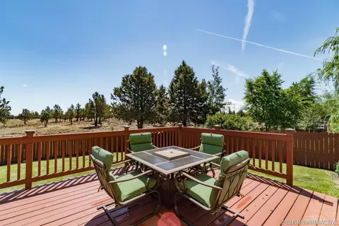 1036 NE Locksley Dr, Bend, OR 97701 photo 19