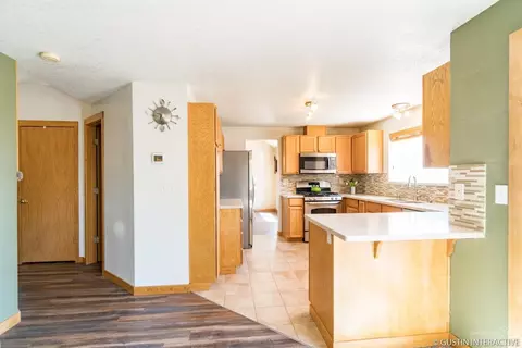 1036 NE Locksley Dr, Bend, OR 97701 photo 7