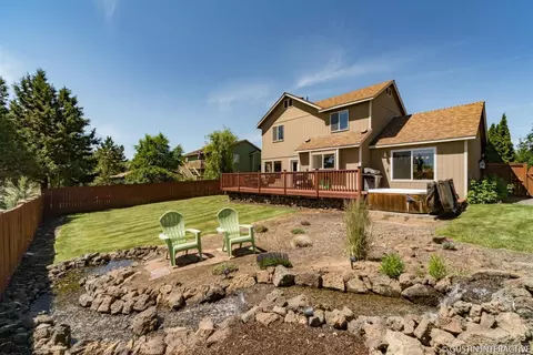 1036 NE Locksley Dr, Bend, OR 97701 photo 17