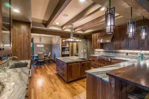 61489 Hawk Ct, Bend, OR 97702 photo 16