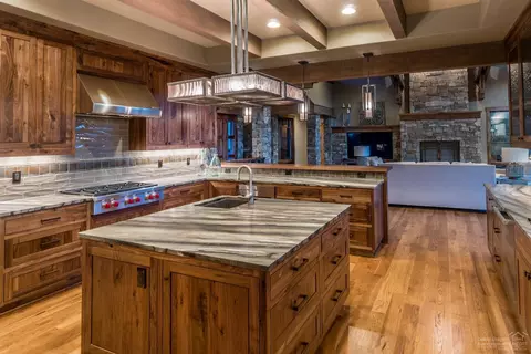61489 Hawk Ct, Bend, OR 97702 photo 18