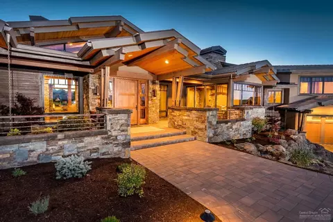 61489 Hawk Ct, Bend, OR 97702 photo 9
