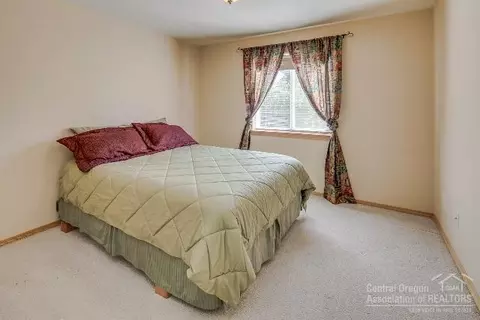 20811 Pony Ave, Bend, OR 97703 photo 14
