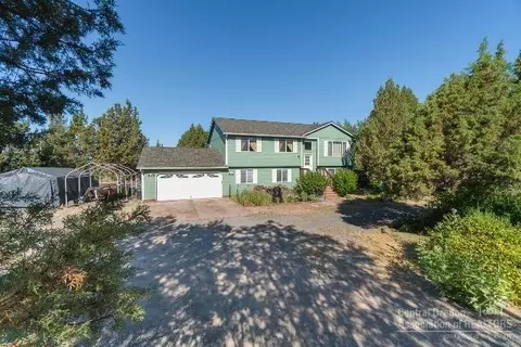 20811 Pony Ave, Bend, OR 97703 photo 2