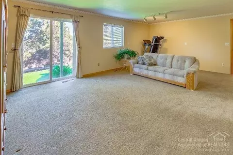20811 Pony Ave, Bend, OR 97703 photo 12