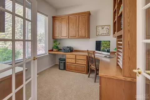 682 Goshawk Dr, Redmond, OR 97756 photo 13