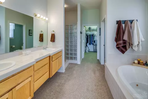 682 Goshawk Dr, Redmond, OR 97756 photo 19