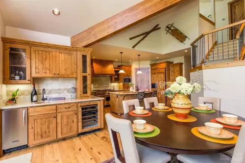 17782 Big Leaf Ln, Sunriver, OR 97707 photo 4