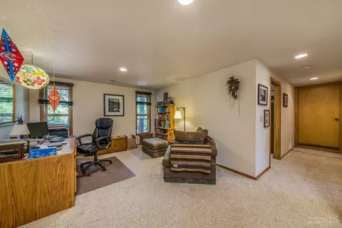 20511 Whitehaven Cir, Bend, OR 97702 photo 15