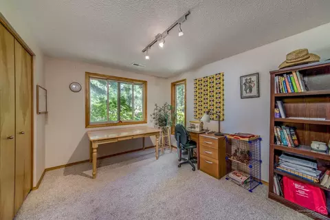 20511 Whitehaven Cir, Bend, OR 97702 photo 13
