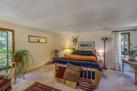 20511 Whitehaven Cir, Bend, OR 97702 photo 19