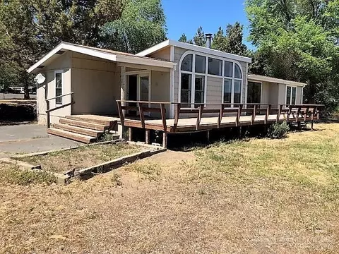 22129 Nelson Rd, Bend, OR 97701 photo 1
