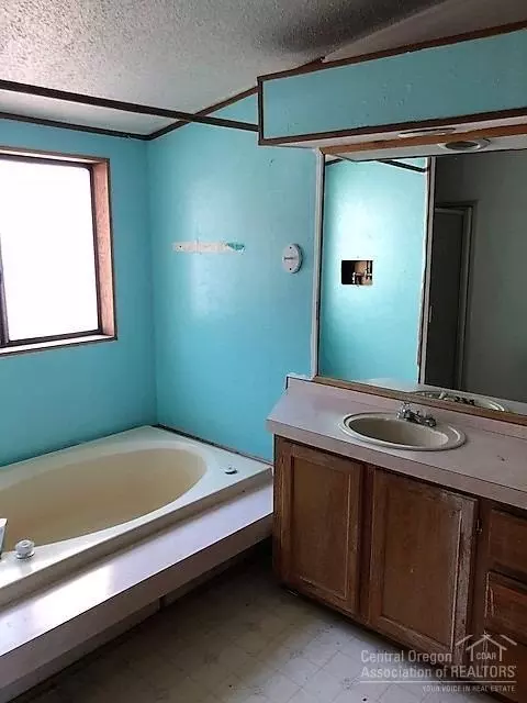 22129 Nelson Rd, Bend, OR 97701 photo 9