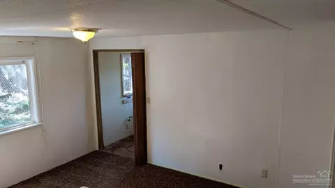 61103 Chuckanut Dr, Bend, OR 97702 photo 9