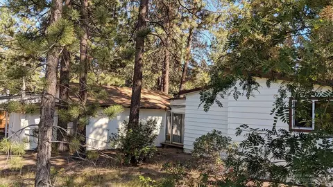 61103 Chuckanut Dr, Bend, OR 97702 photo 4
