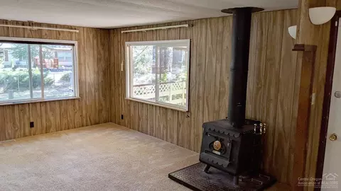 61103 Chuckanut Dr, Bend, OR 97702 photo 8