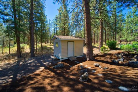 297 E Tyee Dr, Sisters, OR 97759 photo 24