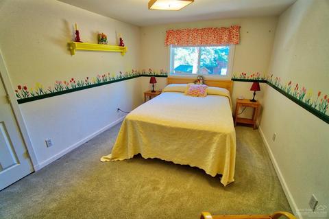 297 E Tyee Dr, Sisters, OR 97759 photo 17